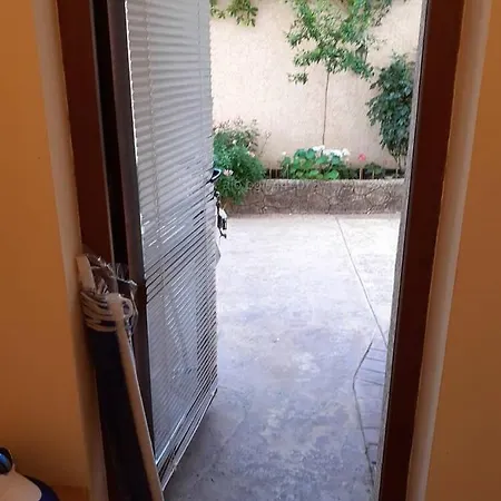 Private Intsaraki - Apartment